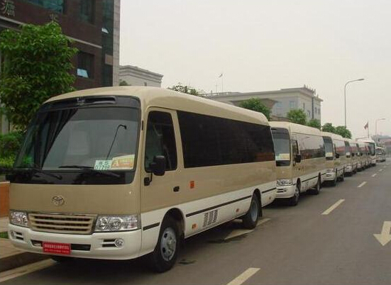 27座考斯特小巴车承接团体个人北戴河、南戴河、黄金海岸旅游包车服务